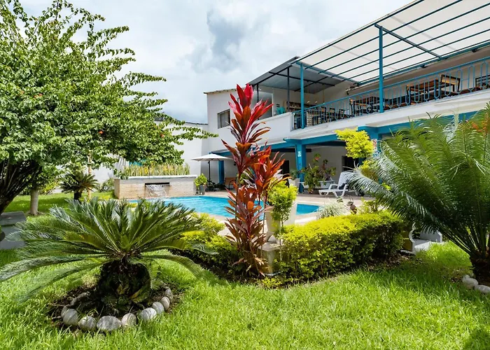 Casa Plaza Bolivar * Quillabamba