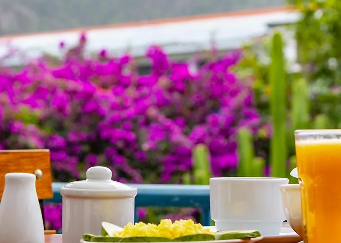 Casa Plaza Bolivar Hotel *